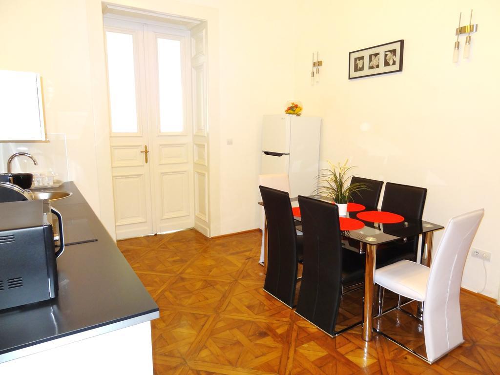 Erzsebet Boulevard Apartment Budapest Exterior foto