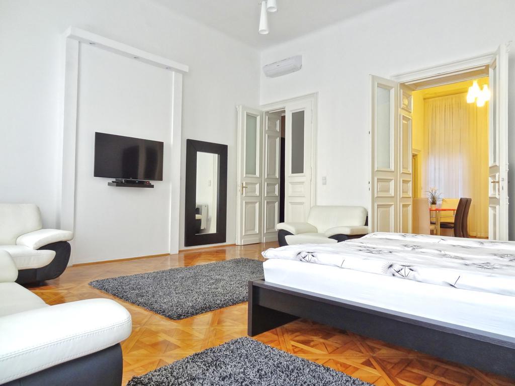 Erzsebet Boulevard Apartment Budapest Zimmer foto